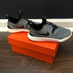 Toddler boys Nike flex runner shoe
